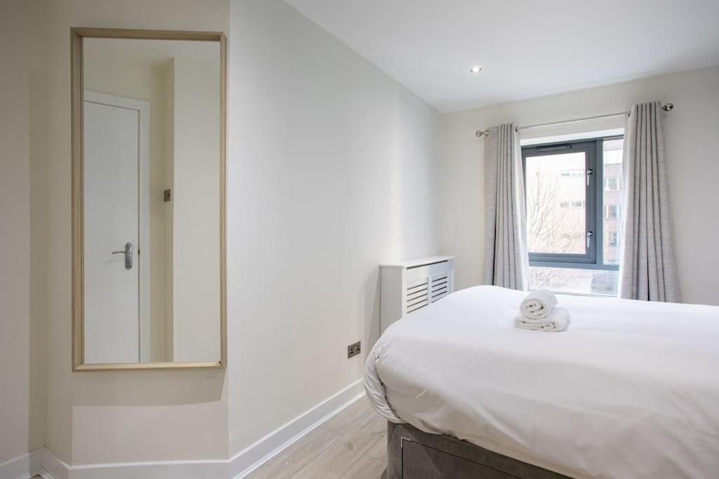 Luxury, Sleeps 6, City Centre Belfast Extérieur photo